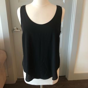Lightly loved J.Crew sleeveless scoop neck blouse